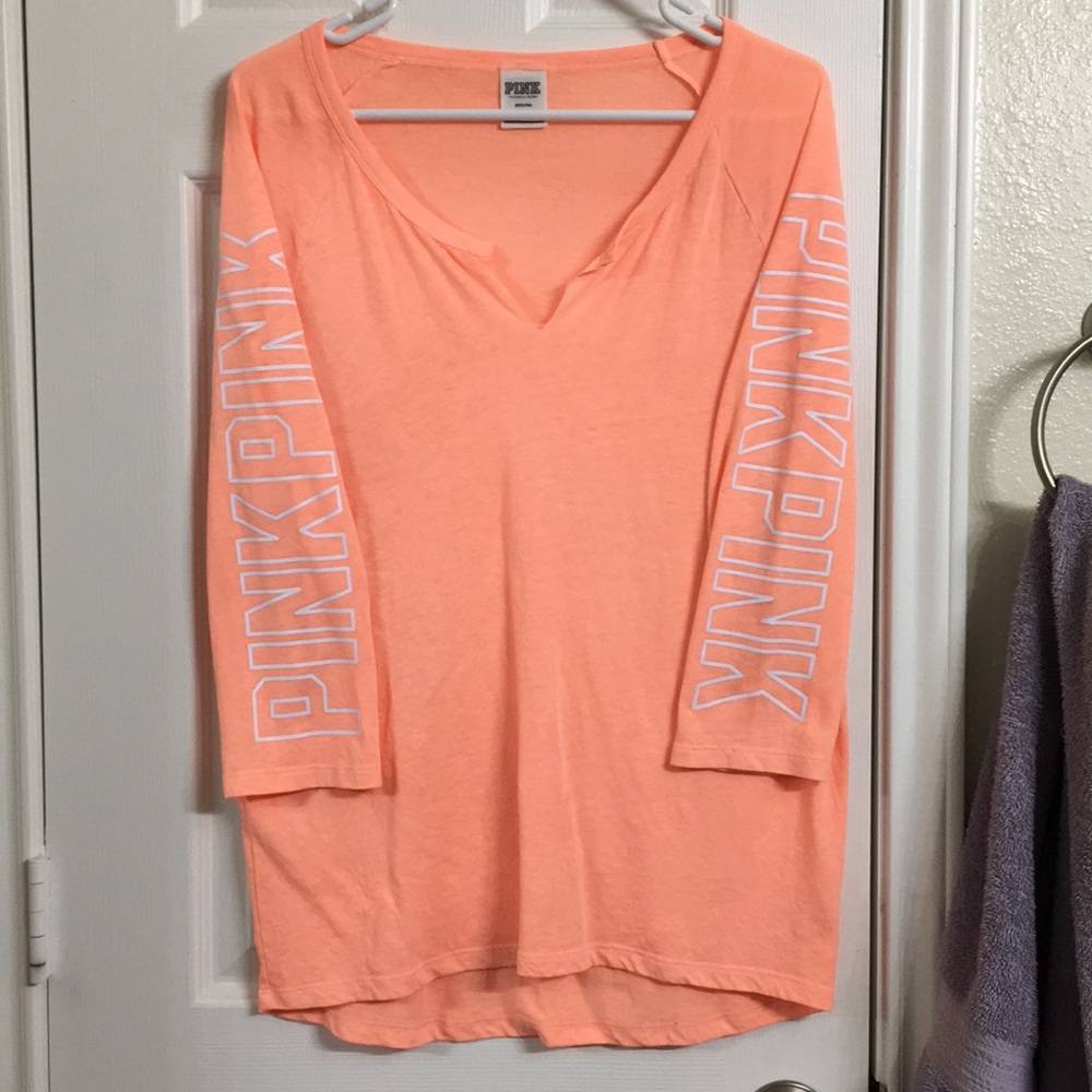 PINK (VS) V-Neck cropped sleeve shirt